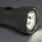 Come accendere la torcia sul Samsung Galaxy S4, S5, S6 e J5